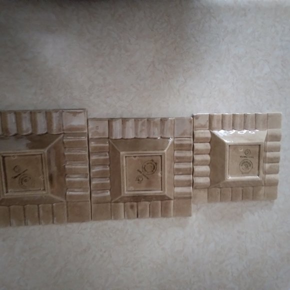 Cleminsons CA Pottery Distelfink Hand Painted Nesting Ashtrays - Picture 3 of 6